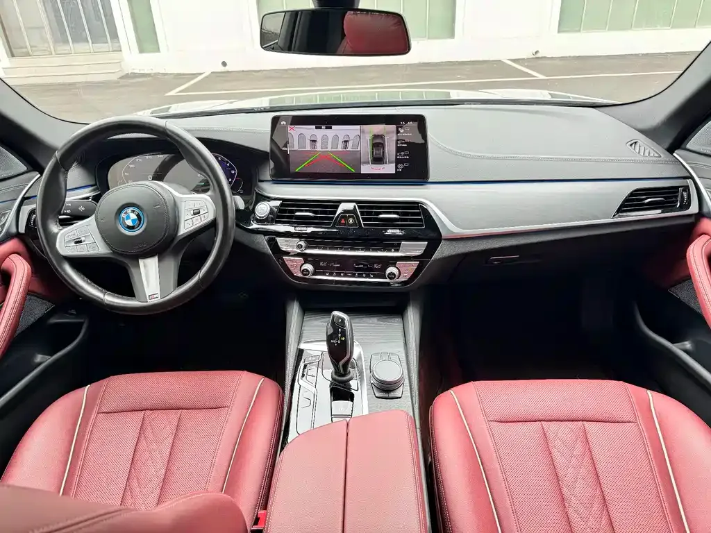 BMW 5 Series New Energy — фото 7
