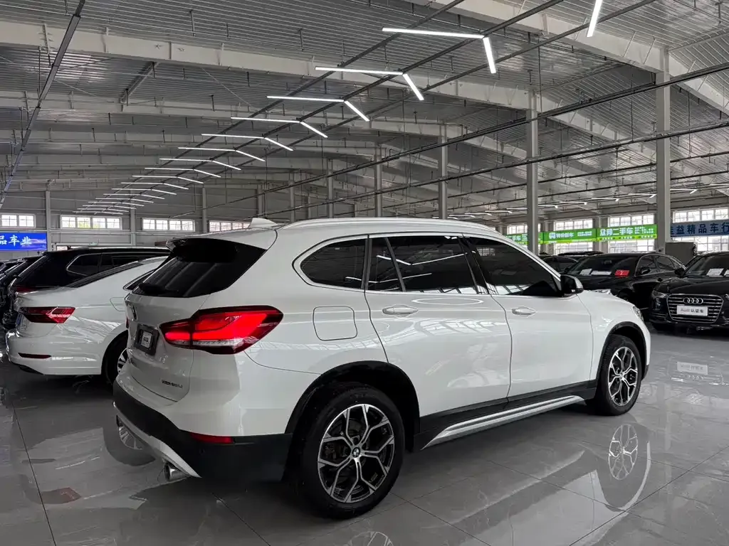 BMW X1 — фото 10