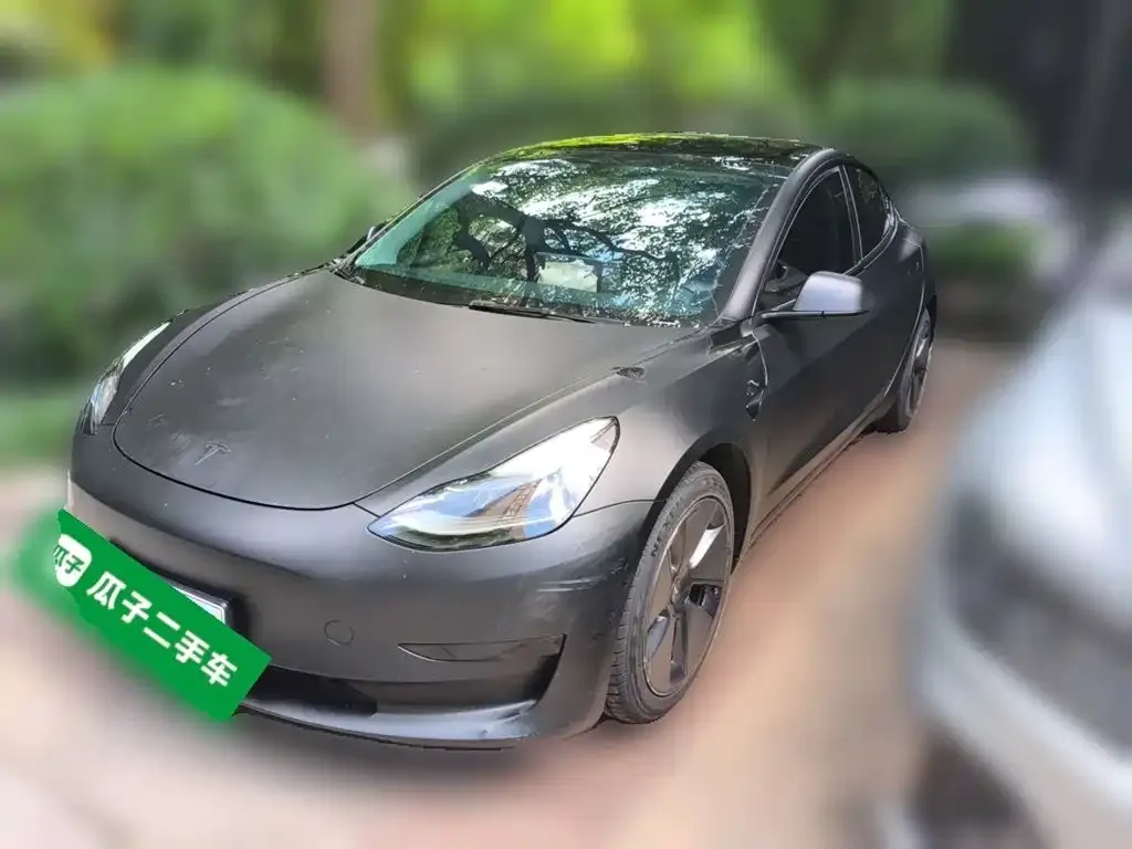 Tesla Model 3 — фото 1