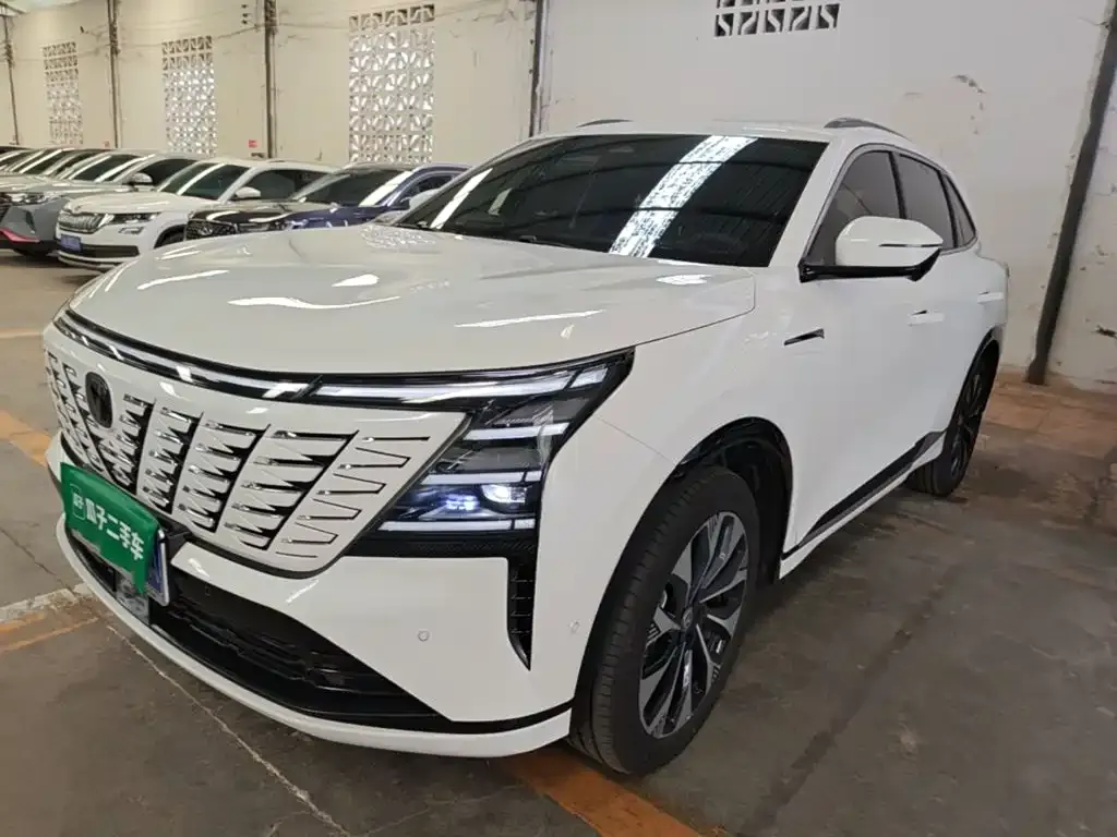 Changan CS75PLUS — фото 1