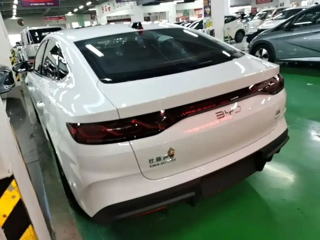 BYD Qin L — фото 7