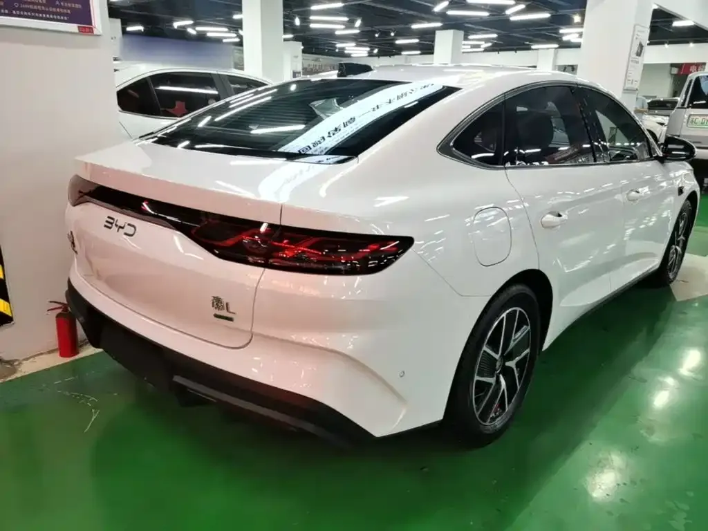 BYD Qin L — фото 10