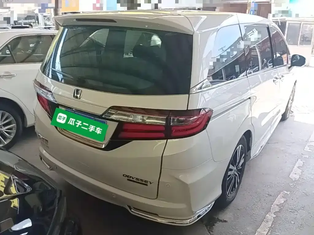 Honda Odyssey — фото 10