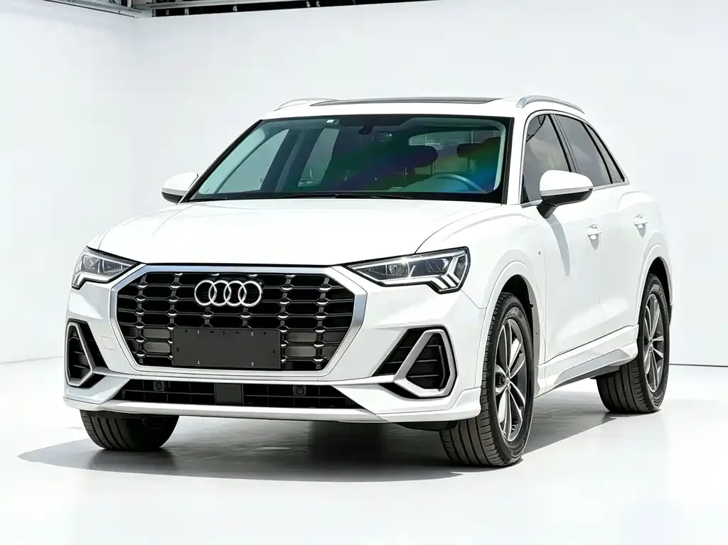 Audi Q3 — фото 1
