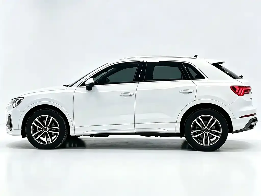 Audi Q3 — фото 7