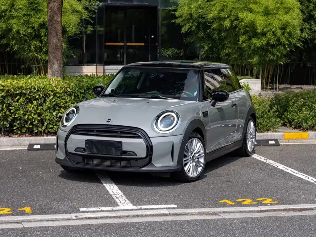 MINI Cooper (3-door) — фото 1