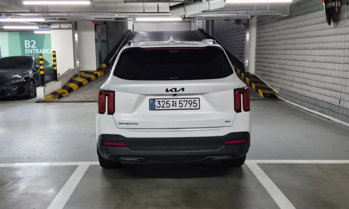 Kia Sorento — фото 6