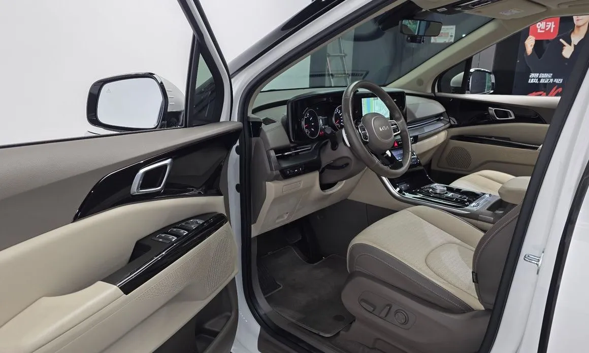 Kia Carnival 2023 из KR, фото 2