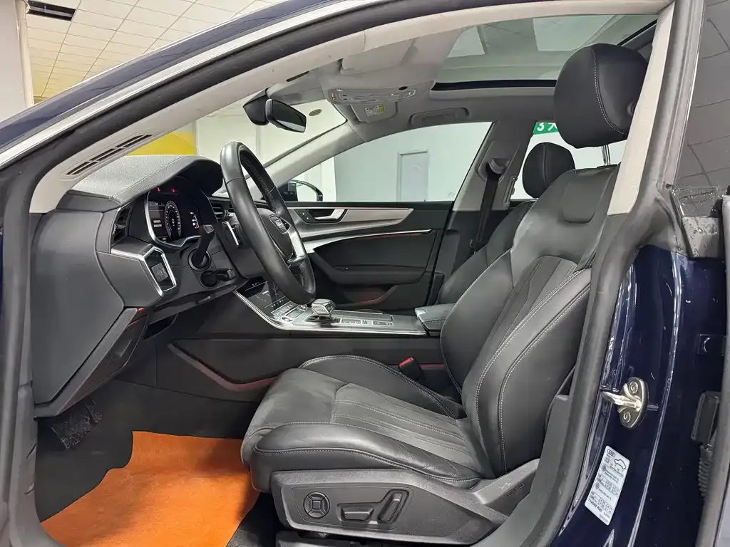 Audi A7L 2024 из CN, фото 7