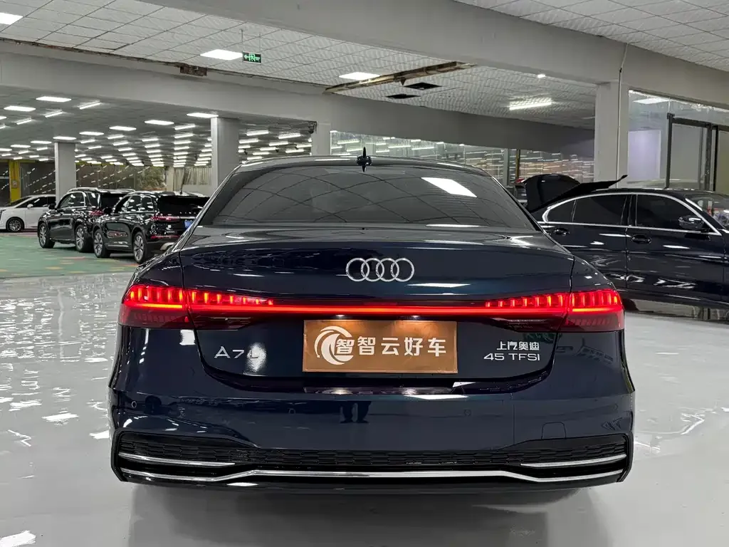 Audi A7L 2024 из CN, фото 5