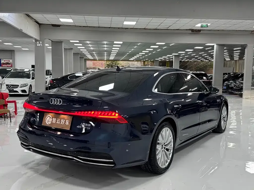 Audi A7L 2024 из CN, фото 8