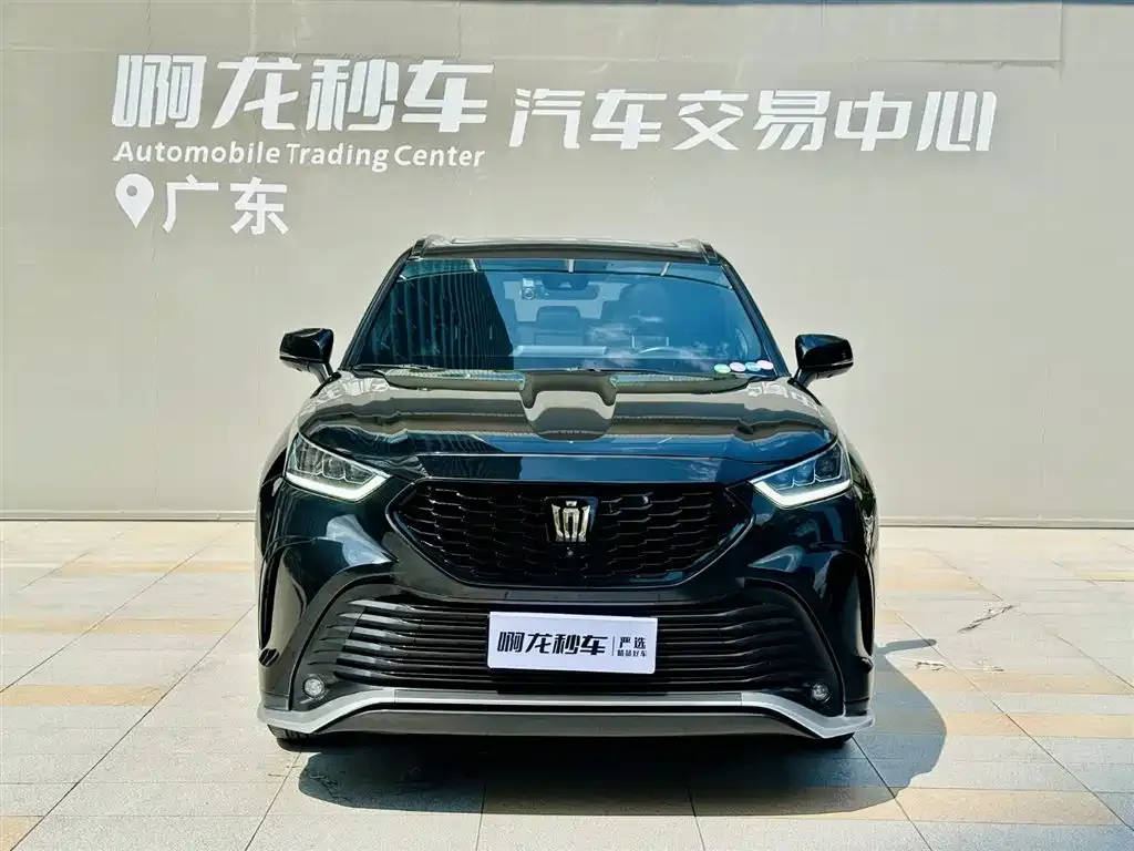 Toyota Crown Kluger 2023 из CN, фото 6