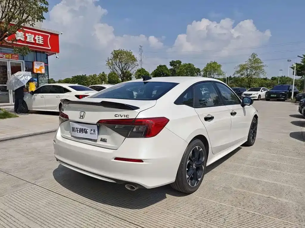 Honda Civic — фото 8