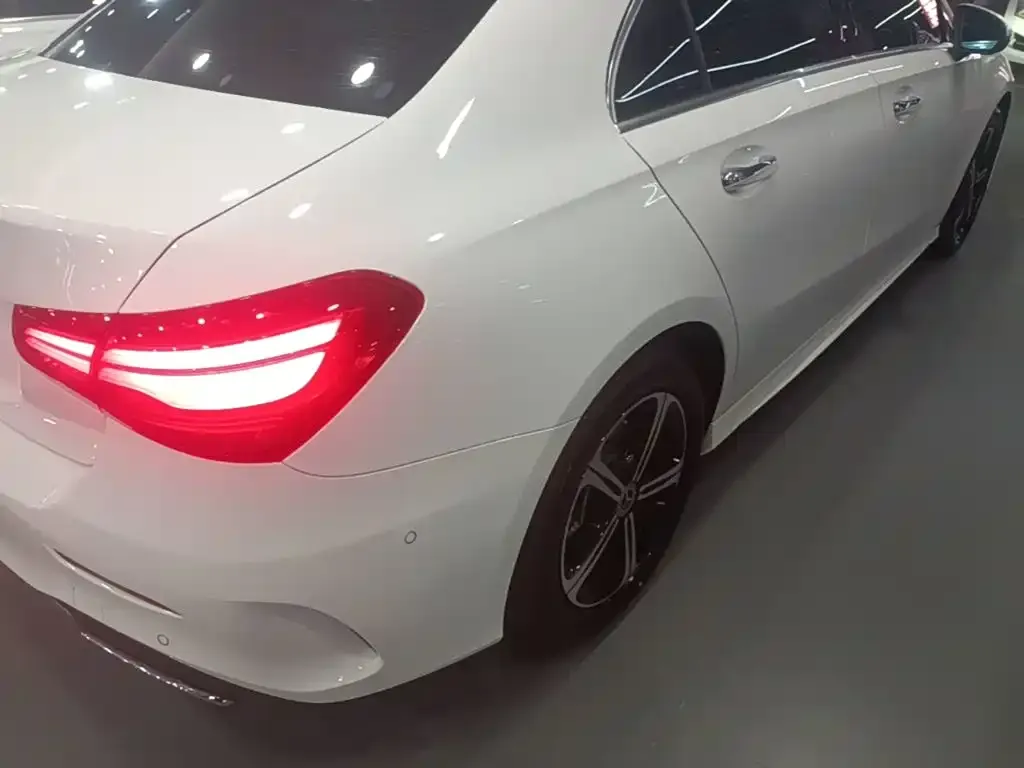 Mercedes-Benz A-Class — фото 10
