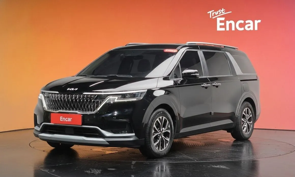 Kia Carnival — фото 1