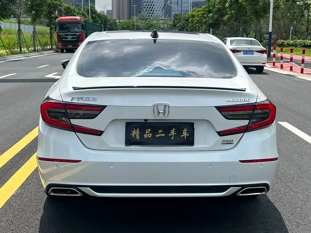 Honda Accord — фото 4
