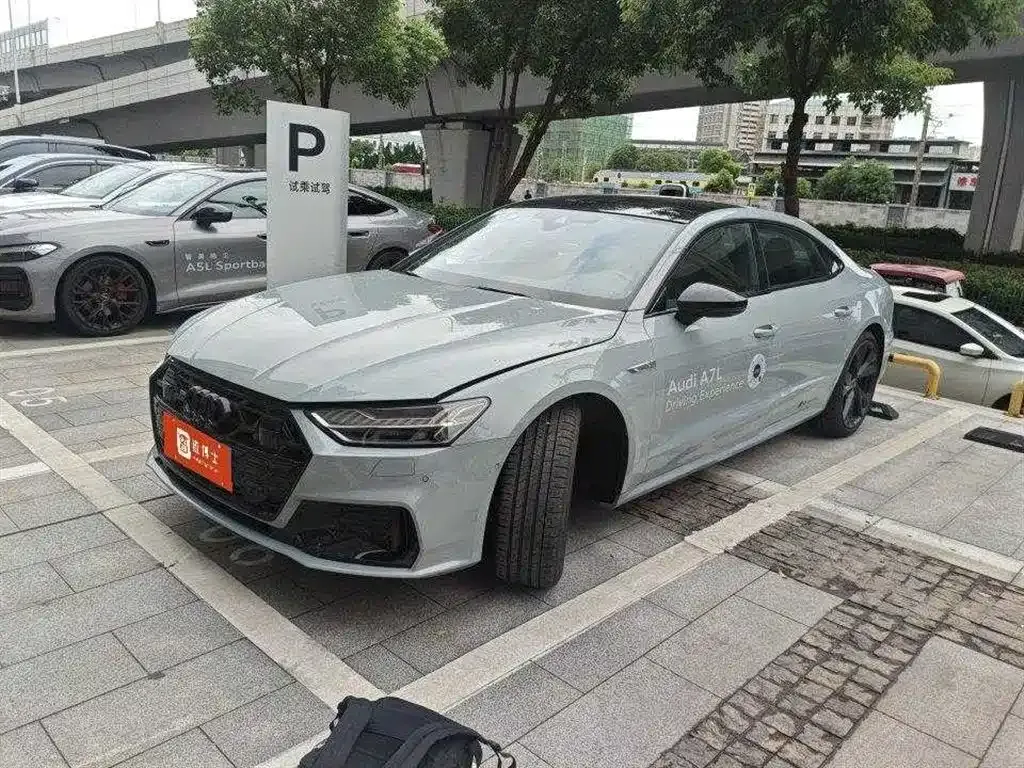 Audi A7L — фото 4