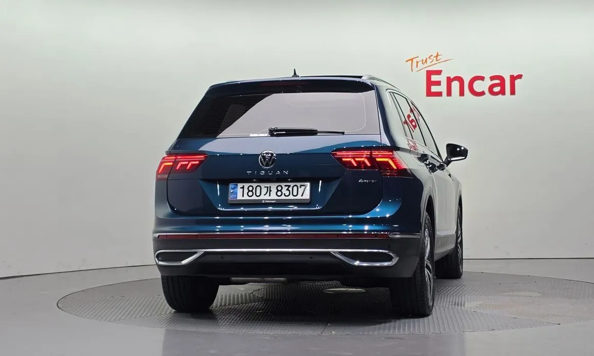 Volkswagen Tiguan — фото 5