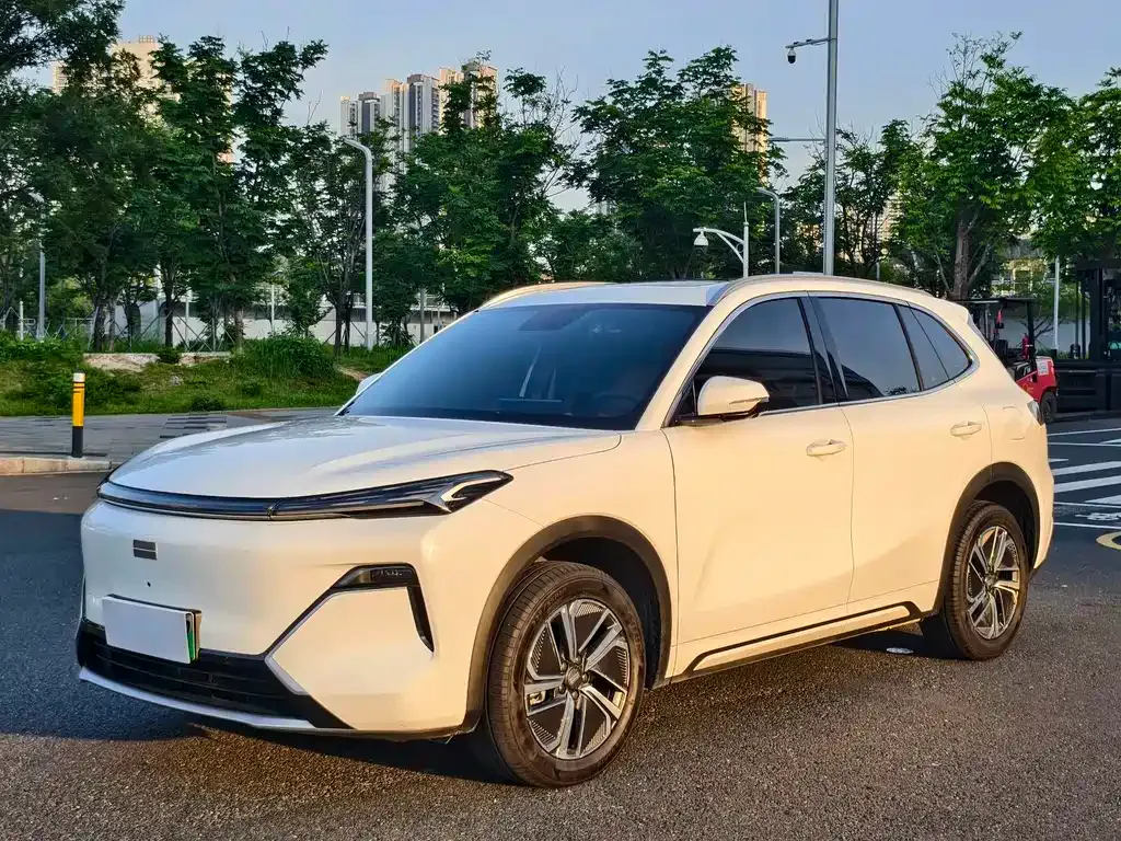 Geely Galaxy Xingjian 7 — фото 1