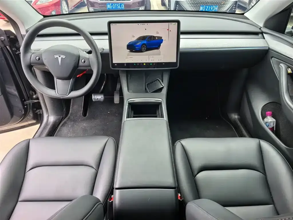 Tesla Model Y — фото 4