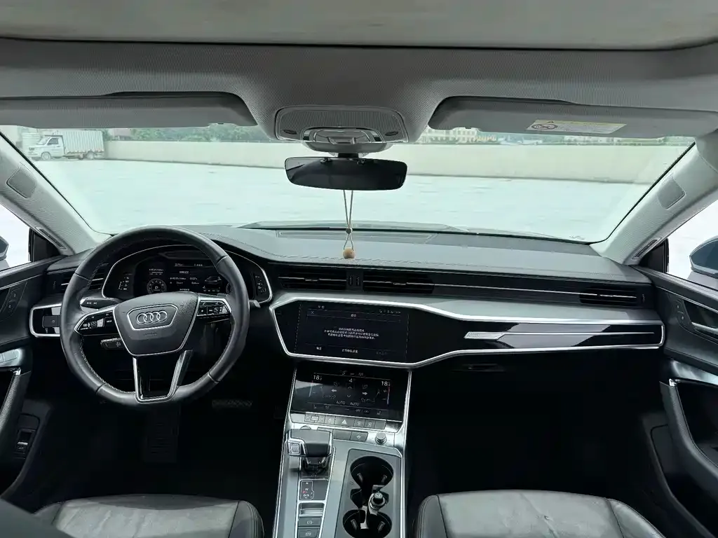 Audi A7 2021 из CN, фото 8