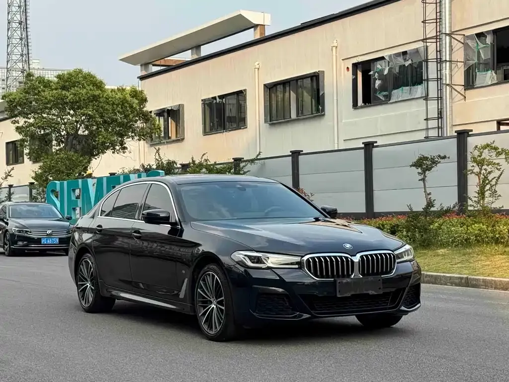 BMW 5 Series — фото 10