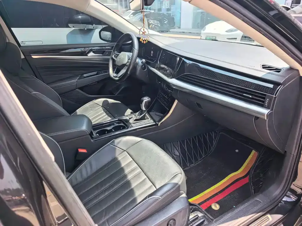 Volkswagen Passat — фото 6