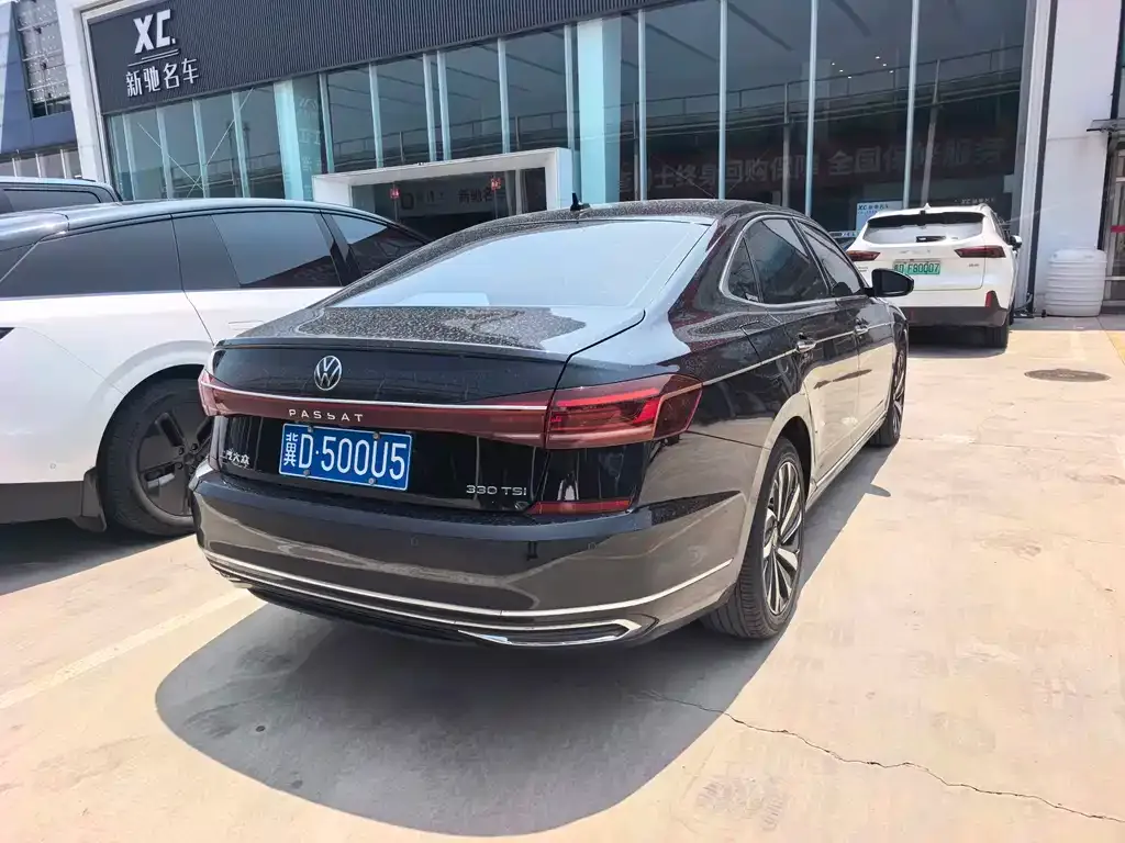 Volkswagen Passat — фото 7
