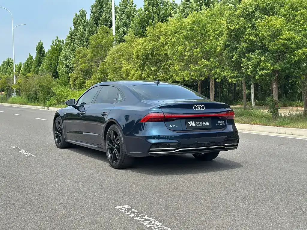 Audi A7L — фото 6