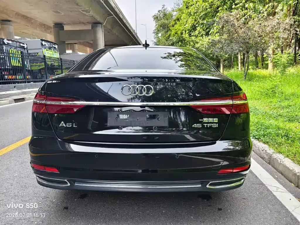 Audi A6L — фото 3