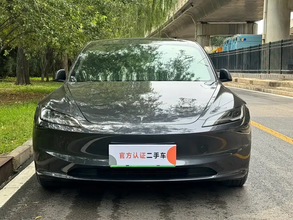 Tesla Model 3 — фото 8