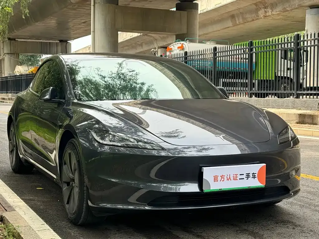 Tesla Model 3 — фото 6