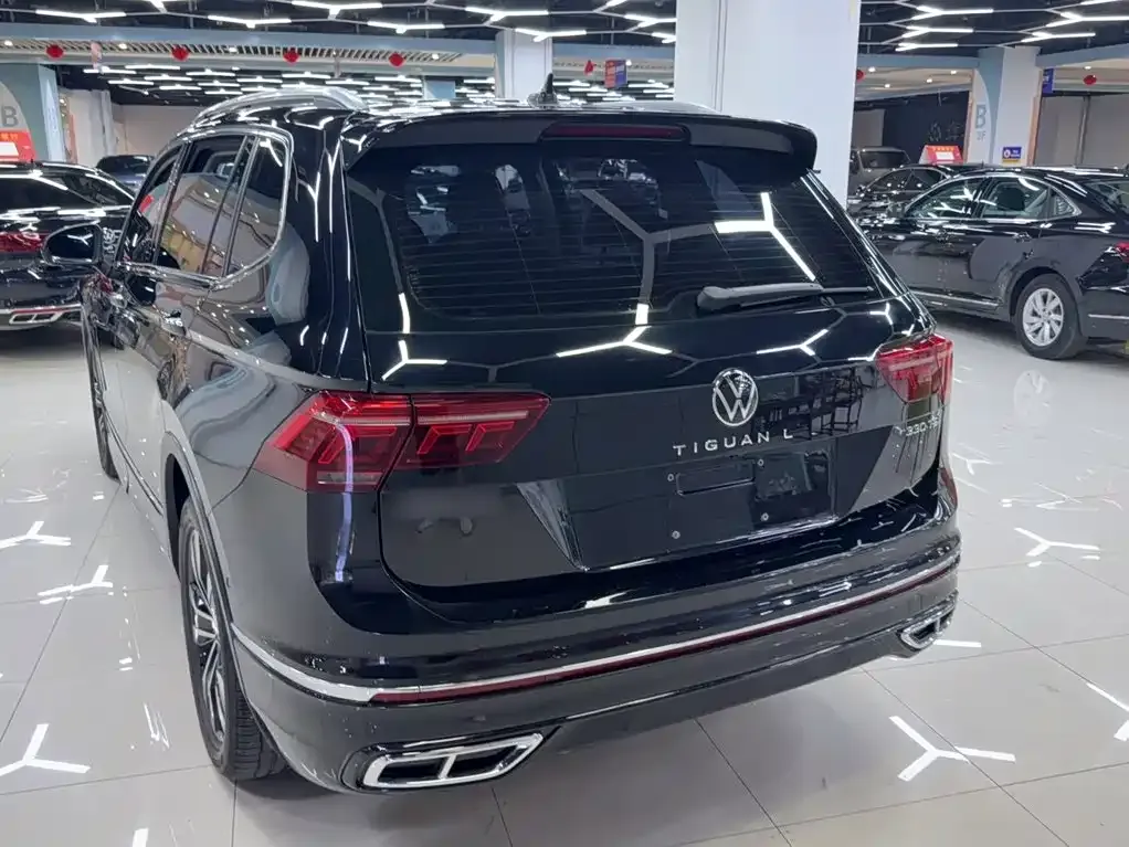 Volkswagen Tiguan L — фото 8