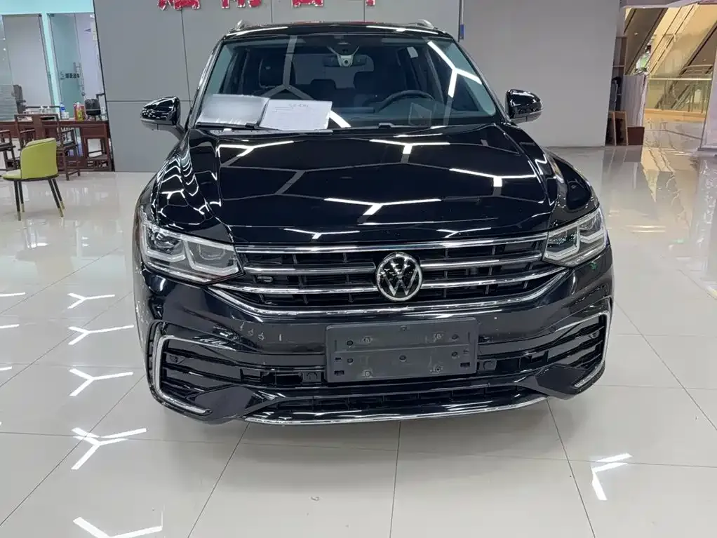 Volkswagen Tiguan L — фото 6