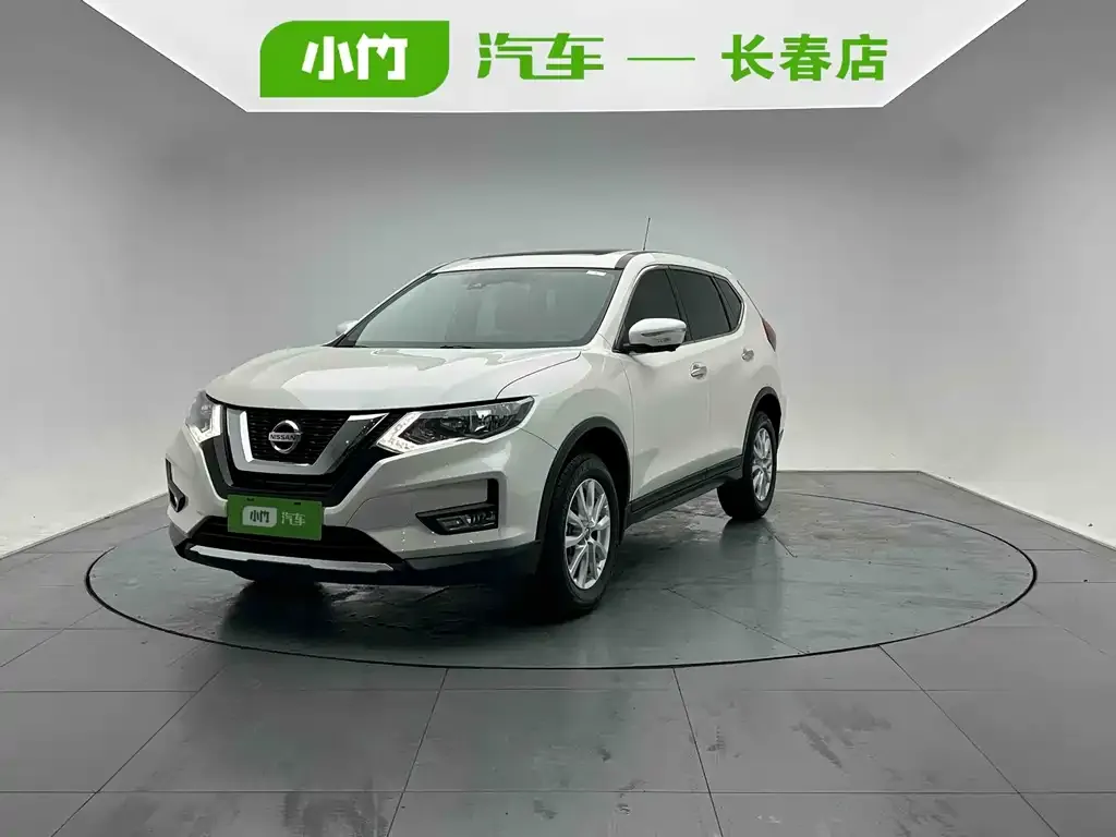 Nissan X-Trail — фото 1