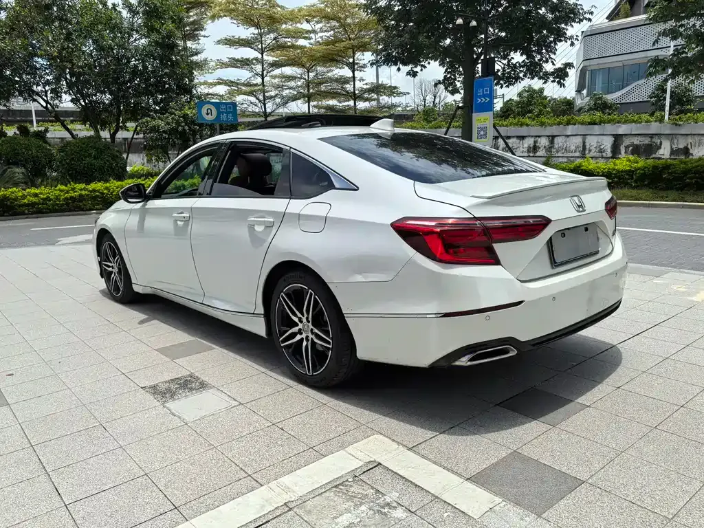 Honda Inspire — фото 10