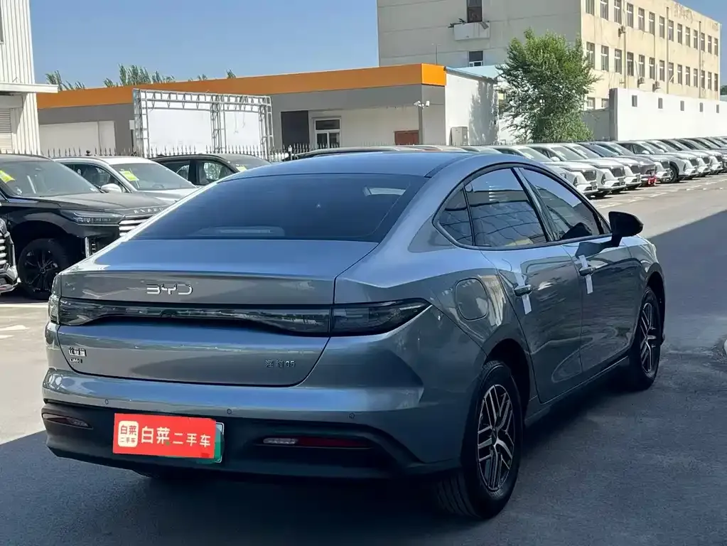 BYD Seal 05 DM-i — фото 6