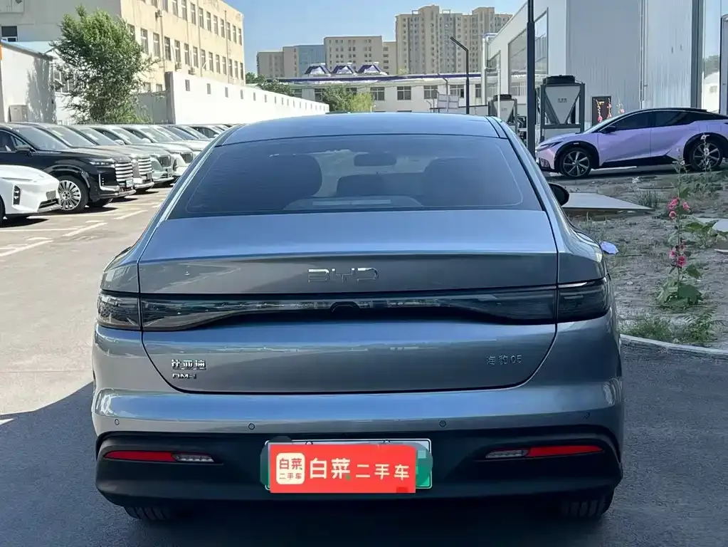 BYD Seal 05 DM-i — фото 10