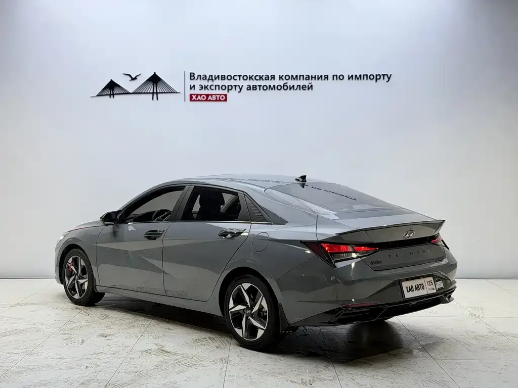 Hyundai Elantra — фото 7