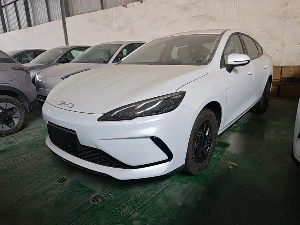 BYD Seal 05 DM-i — фото 1