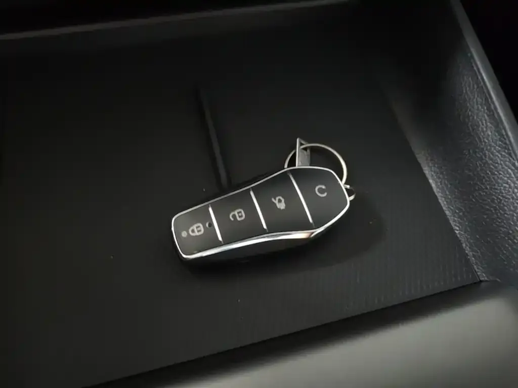BYD Seal 05 DM-i — фото 3
