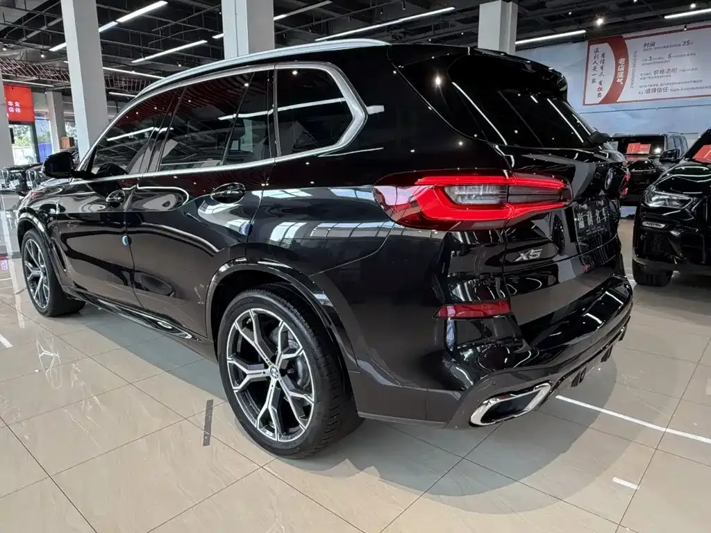 BMW X5 (Import) — фото 2