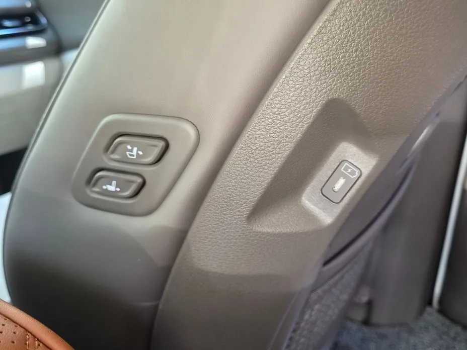 Kia Carnival — фото 3