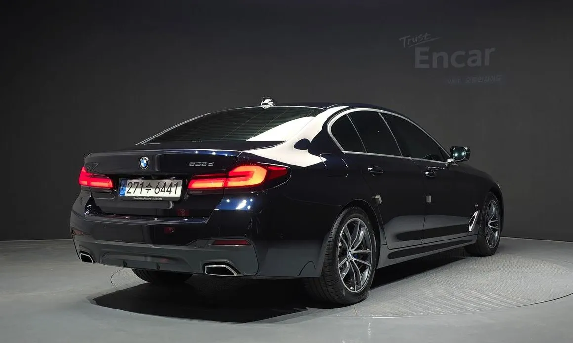 BMW 5-Series 2022 из KR, фото 3