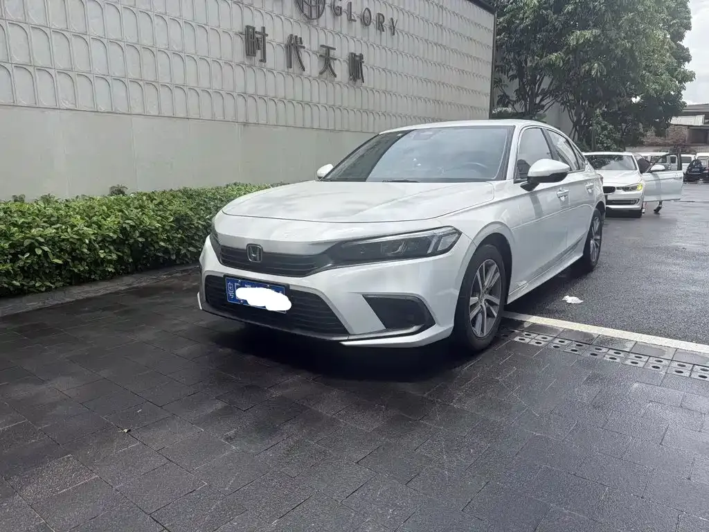 Honda Civic — фото 1