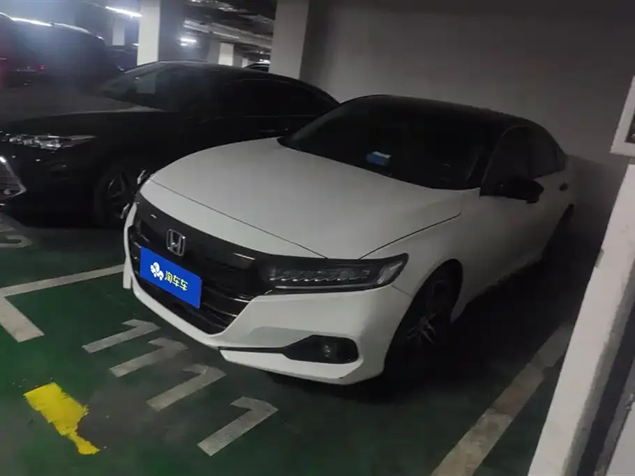 Honda Accord — фото 1