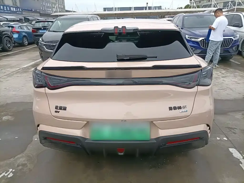BYD Seal 06GT — фото 10