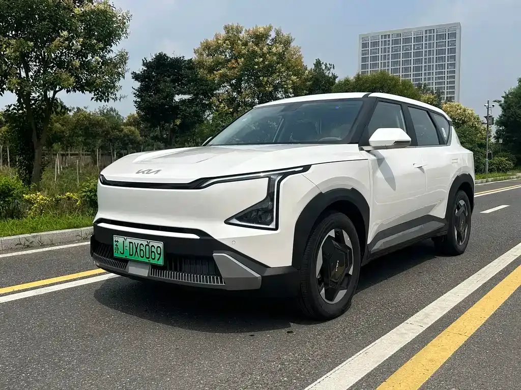 Kia EV5 — фото 1