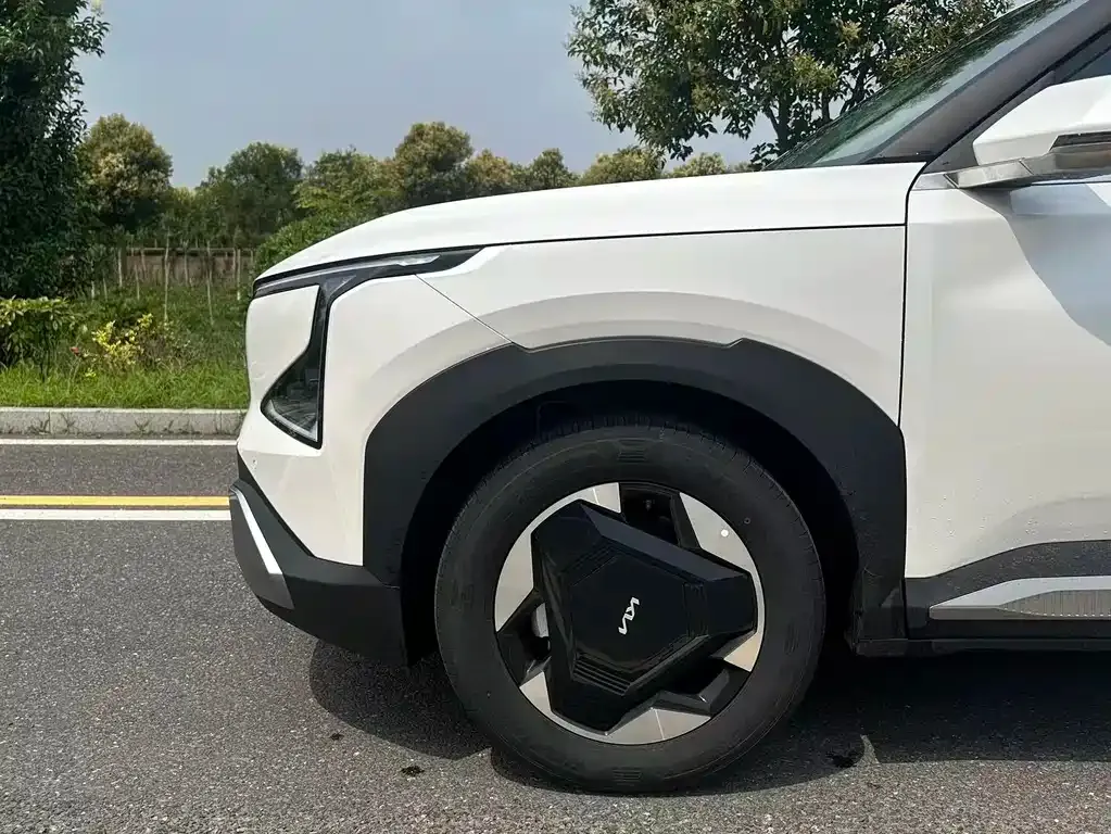 Kia EV5 — фото 9