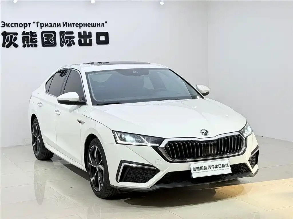 Skoda Octavia — фото 7